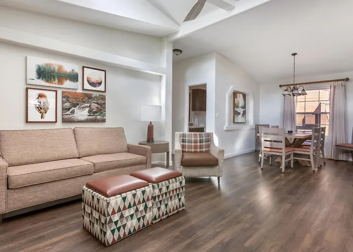 Kohl's Ranch Lodge *