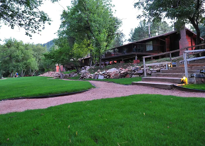 Lodge Kohl's Ranch *